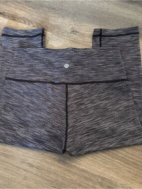 Lululemon Gray Space-Dye High-Rise Capri Leggings